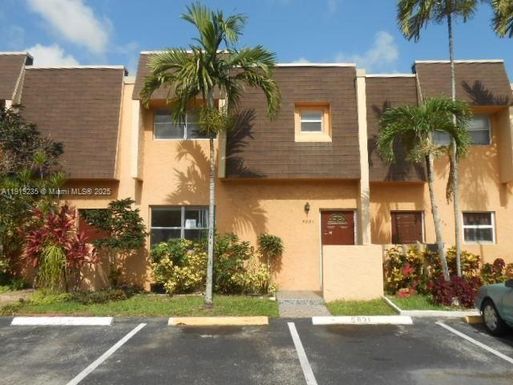 5831 Blueberry Ct # 80, Lauderhill FL 33313