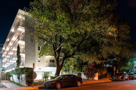 1519 Drexel Ave # 203, Miami Beach FL 33139