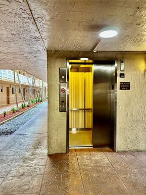 17000 NW 67th Ave # 232, Hialeah FL 33015