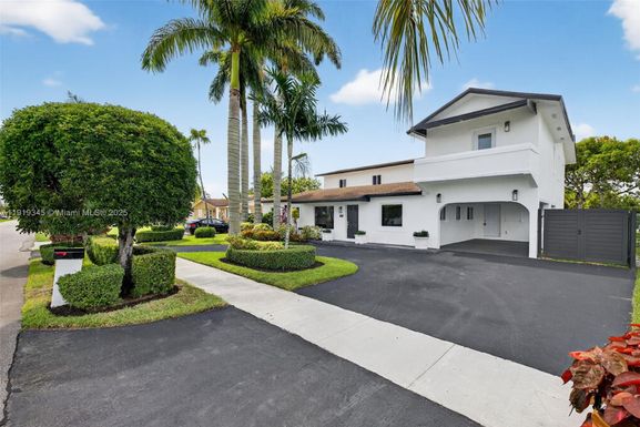 10864 SW 141st Ln, Miami FL 33176