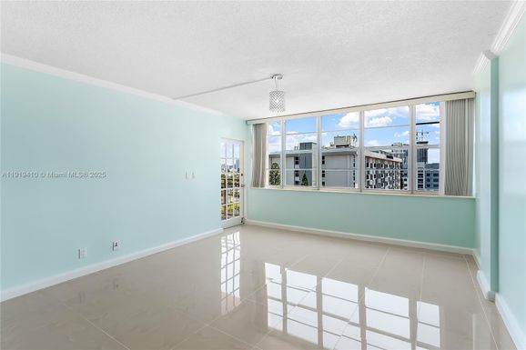 2025 NE 164th St # 907, North Miami Beach FL 33162