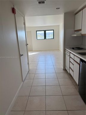5717 SW 72nd St # 5717, South Miami FL 33143