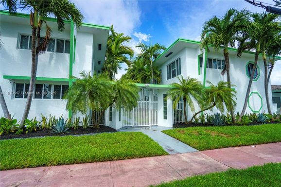 2180 Bay Dr # 9B, Miami Beach FL 33141