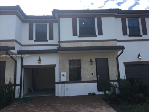 3388 W 100th Ter, Hialeah FL 33018