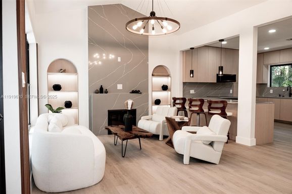 751 NE 80th St, Miami FL 33138