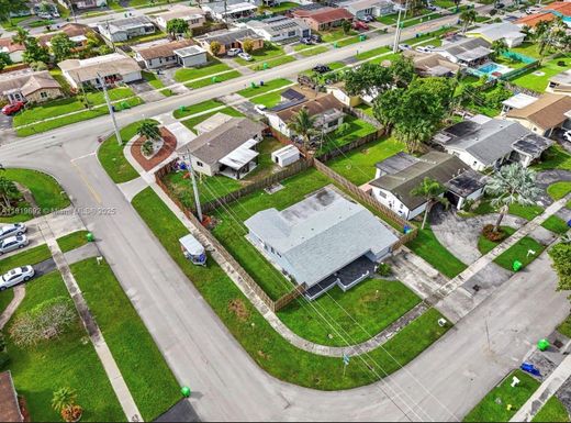 9480 NW 26th St, Sunrise FL 33322