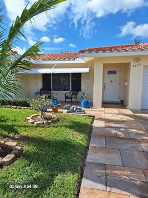 5803 NW 86th Ter, Tamarac FL 33321