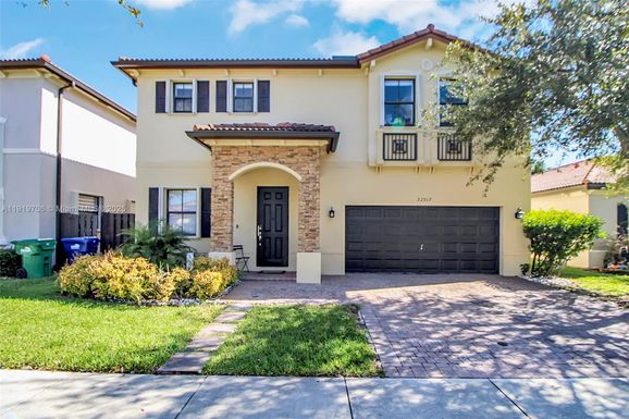 22917 SW 105th Ave, Cutler Bay FL 33190