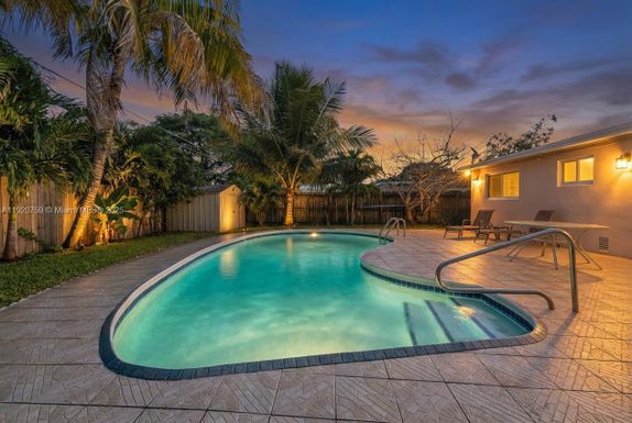 371 NE 42nd Ct, Oakland Park FL 33334