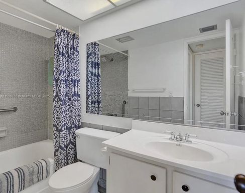 4047 NW 16th St # 403, Lauderhill FL 33313