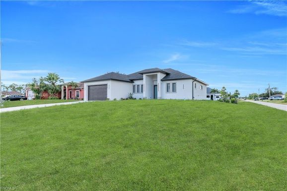 2900 Bruce Ave S, Lehigh Acres FL 33976