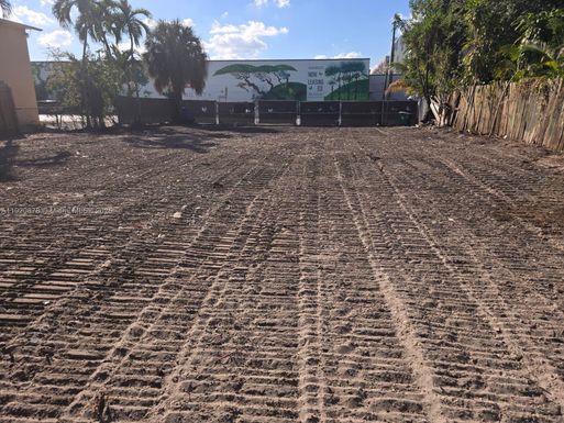 951 NW 37th Ave, Miami FL 33125