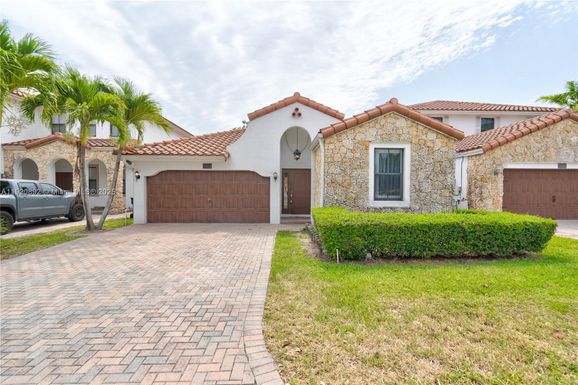 1023 NW 100th Ave, Miami FL 33172