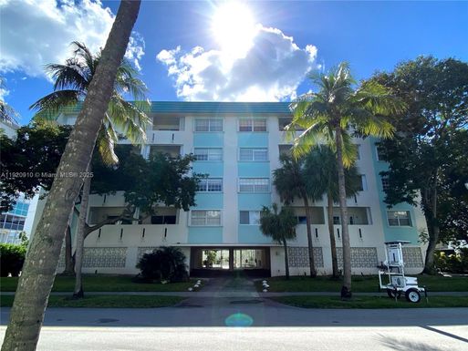 300 Galen Dr # 205, Key Biscayne FL 33149
