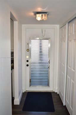 9360 Sunrise Lakes Blvd # 111, Sunrise FL 33322