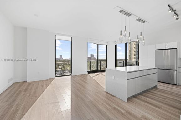 101 Diplomat Pkwy # 911, Hallandale Beach FL 33009