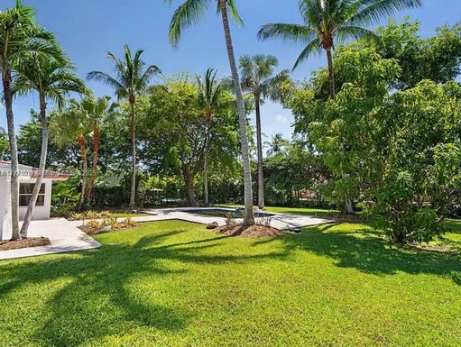 8700 SW 64th Ave, Pinecrest FL 33156