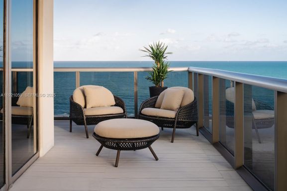 5875 Collins Ave # 902, Miami Beach FL 33140