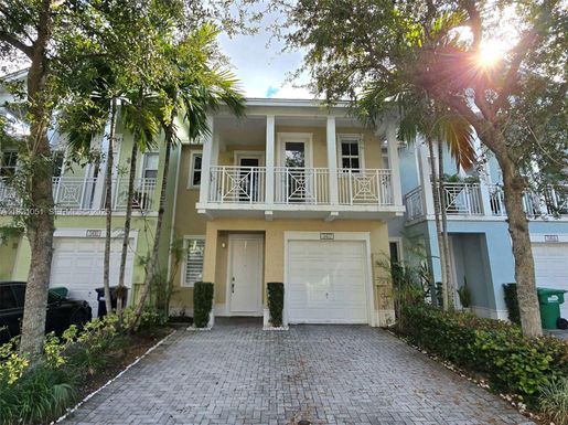 11412 NW 74th Ter # 11412, Doral FL 33178