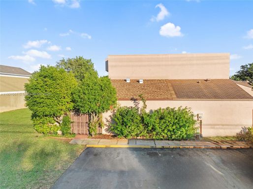 12393 NW 12th Ct, Pembroke Pines FL 33026