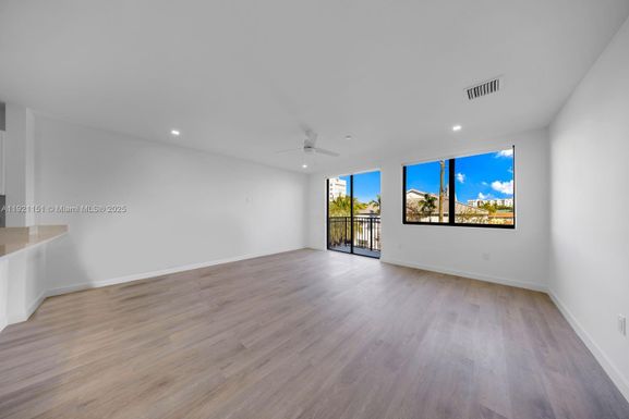 20 NE 19th Ave # 210, Pompano Beach FL 33060