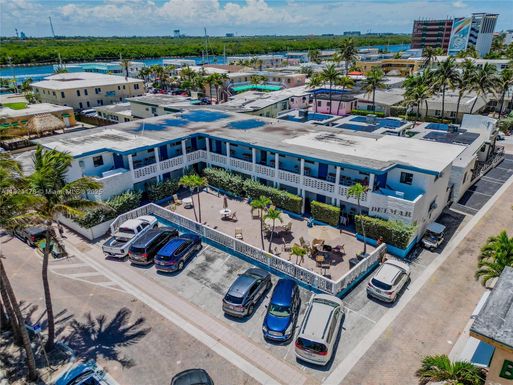 315 Arthur St, Hollywood FL 33019