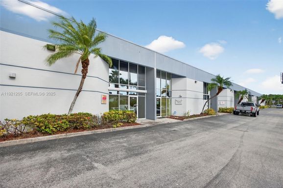 16155 SW 117th Ave, Miami FL 33177