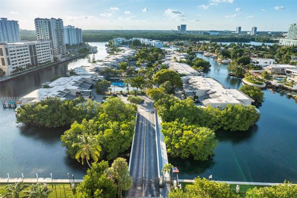 429 Poinciana Dr # 1415, Sunny Isles Beach FL 33160