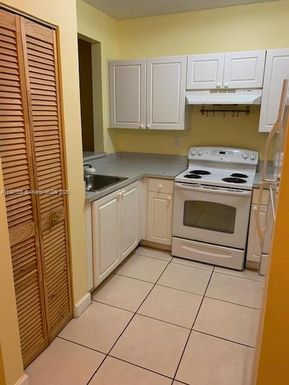 1300 NE 109th St # 202, Miami FL 33161