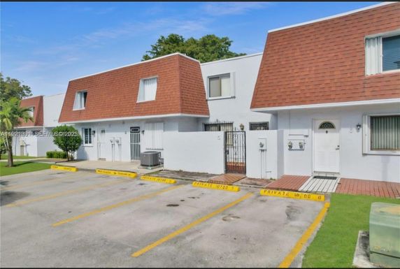 10700 NW 7th St # 5A, Miami FL 33172