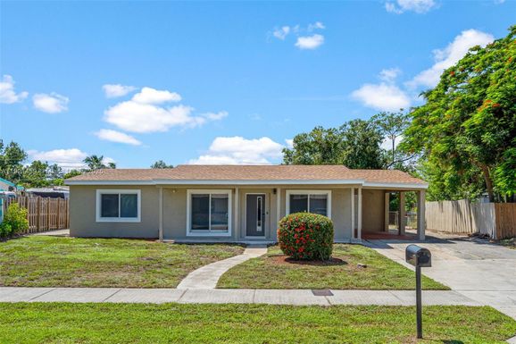 3220 NW 4th Ct, Lauderhill FL 33311
