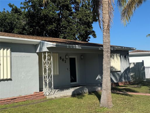 561 NW 190th St, Miami Gardens FL 33169