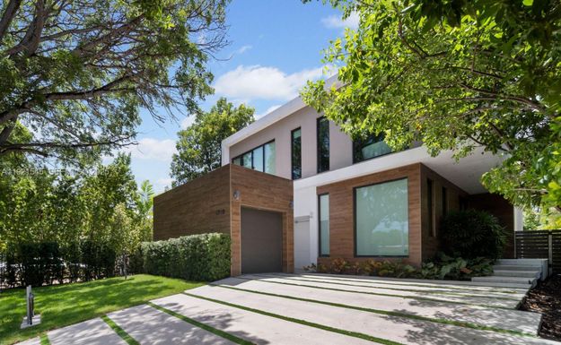 4740 Alton Rd, Miami Beach FL 33140