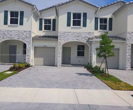 2602 SE 11th St, Homestead FL 33035