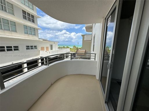 5555 Collins Avenue # 3C, Miami Beach FL 33140