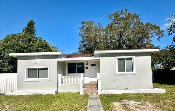 367 NW 153rd St, Miami FL 33169