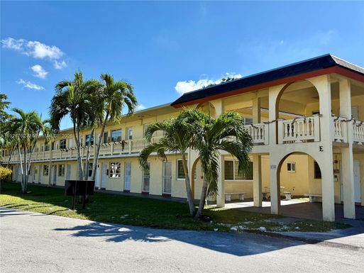 160 NE 203rd Ter # 22, Miami Gardens FL 33179