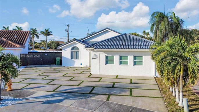 15251 SW 56th Terrace, Kendall FL 33193