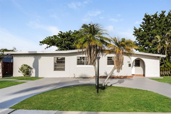 5835 SW 117th Ave, Miami FL 33183