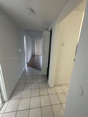 484 NW 165th St Rd # 214, Miami FL 33169