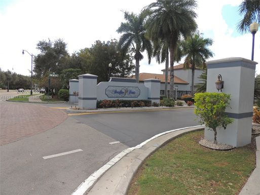 959 NE 37th Ave, Homestead FL 33033