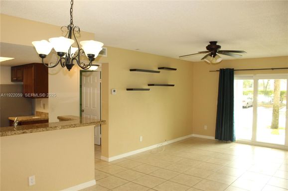9288 W Atlantic Blvd # 1115, Coral Springs FL 33071