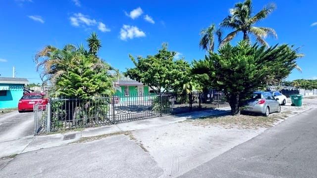 3135 NW 86th St, Miami FL 33147
