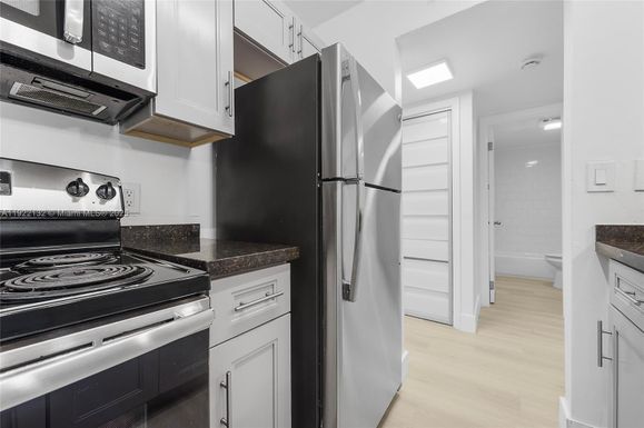 12101 NE 6th Ave # 6, North Miami FL 33161