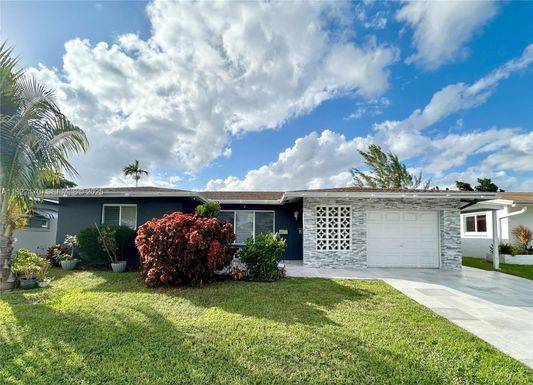 4905 NW 49th Rd, Tamarac FL 33319