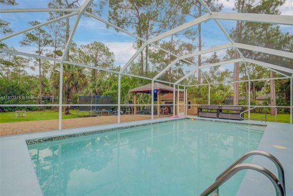 530 7TH ST SW, Naples FL 34117