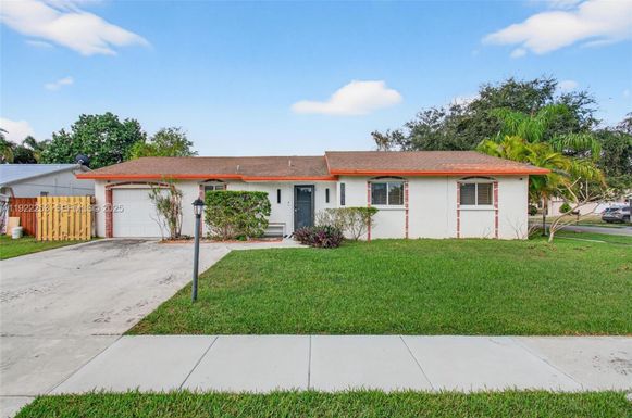 10763 Shady Pond Ln, Boca Raton FL 33428