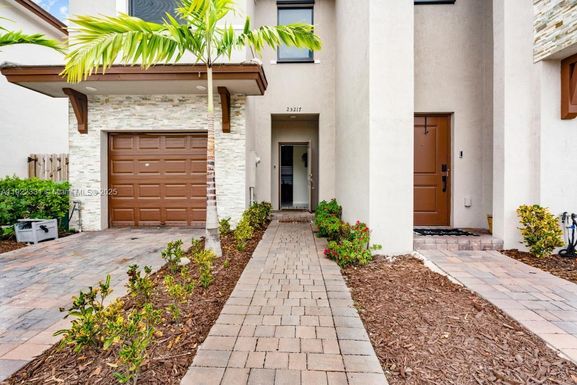 25217 SW 107th Ct, Homestead FL 33032