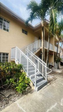 6972 NW 179th St # 4, Hialeah FL 33015