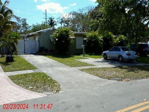 6456 SW 28th St, Miramar FL 33023